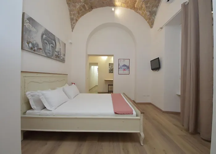 Ych-lovely Near Termini Station Apartament