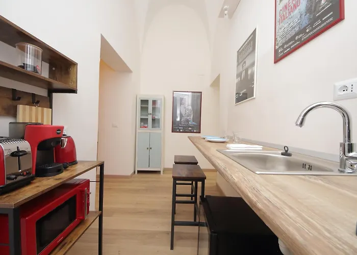 Ych-lovely Near Termini Station Apartament *
