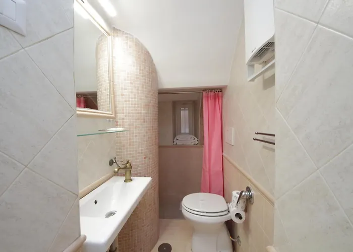Ych-lovely Near Termini Station Rzym